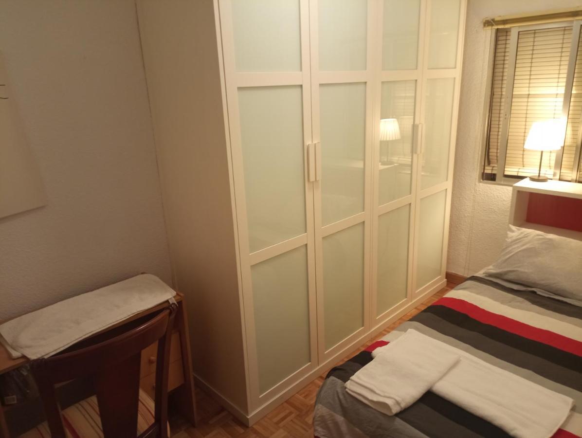 Bed and Breakfast 2-Centro Hab Compartida Masculina 8X Madrid Exterior foto